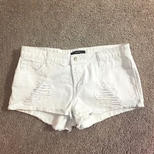 White frayed shorts. Forever 21. Size 28